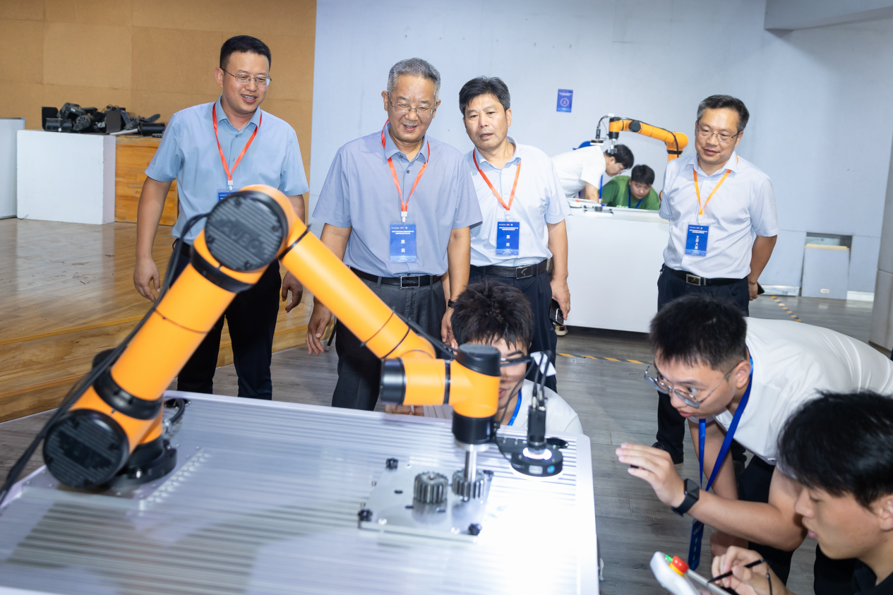 学校成功举办2025年中国大学生机械工程创新创意大赛